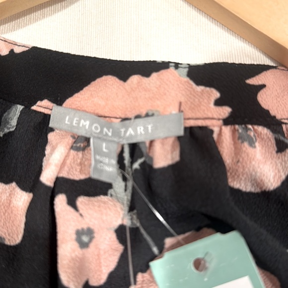 Lemon Tart Blakemore floral Split Neck Top size L - Picture 5 of 7